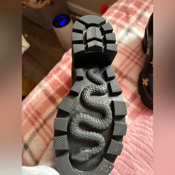 Gucci Bee Boots - Picture 3 of 7